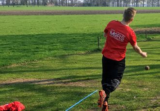 Overwinning KV de Brink op geweldige veldbaan