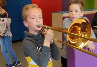 Samen muziek maken en welk geluid maakt een instrument