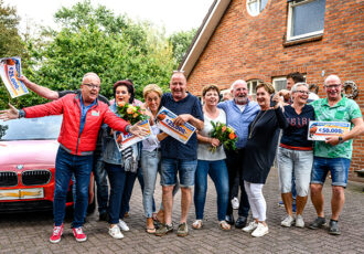 Inwoners Saasveld winnen PostcodeStraatprijs en verdelen 212.000 euro