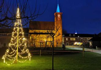 De moeite waard om in deze Kersttijd door Ootmarsum te wandelen