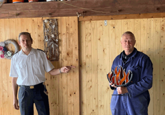 Gerard Knikhuis vrijwilliger met het langste dienstverband bij de brandweer Twente