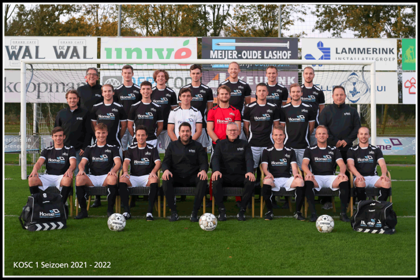 Een elftal KOSC-teams in actie tijdens Paasweekend