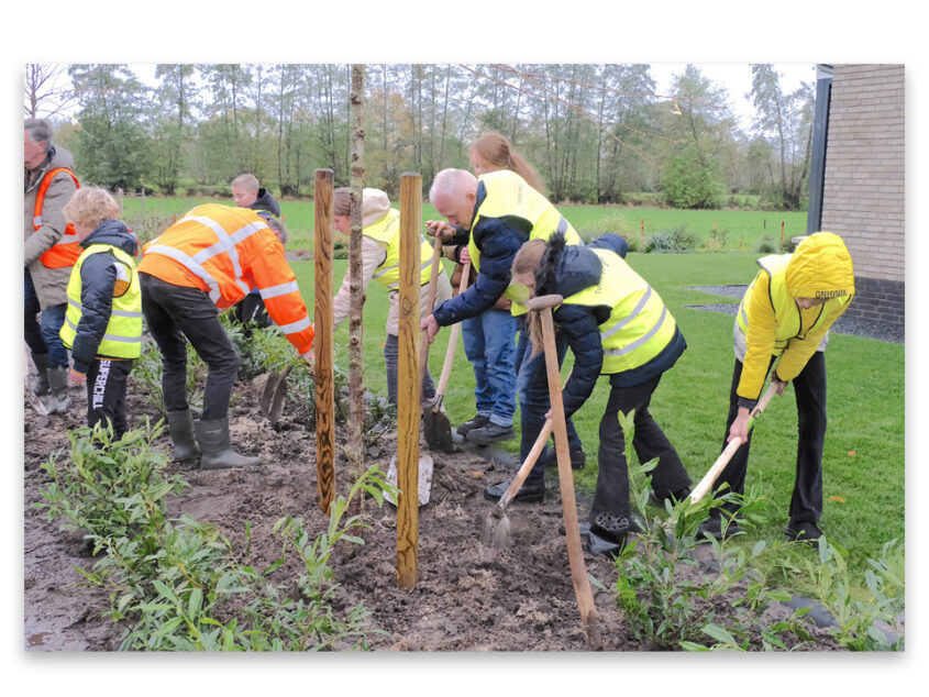 Basisschoolleerlingen maken Manderveen groener