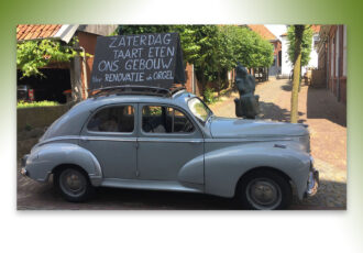 Heel de kerk bakt voor het orgel